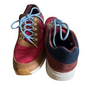 TOMS WATERPROOF SHOES